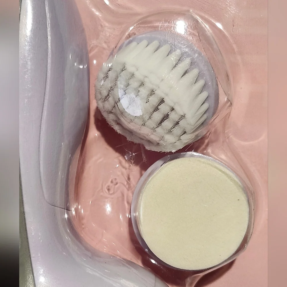 Body Basic Facial Cleansing Brush - Gentle Exfoliating Set